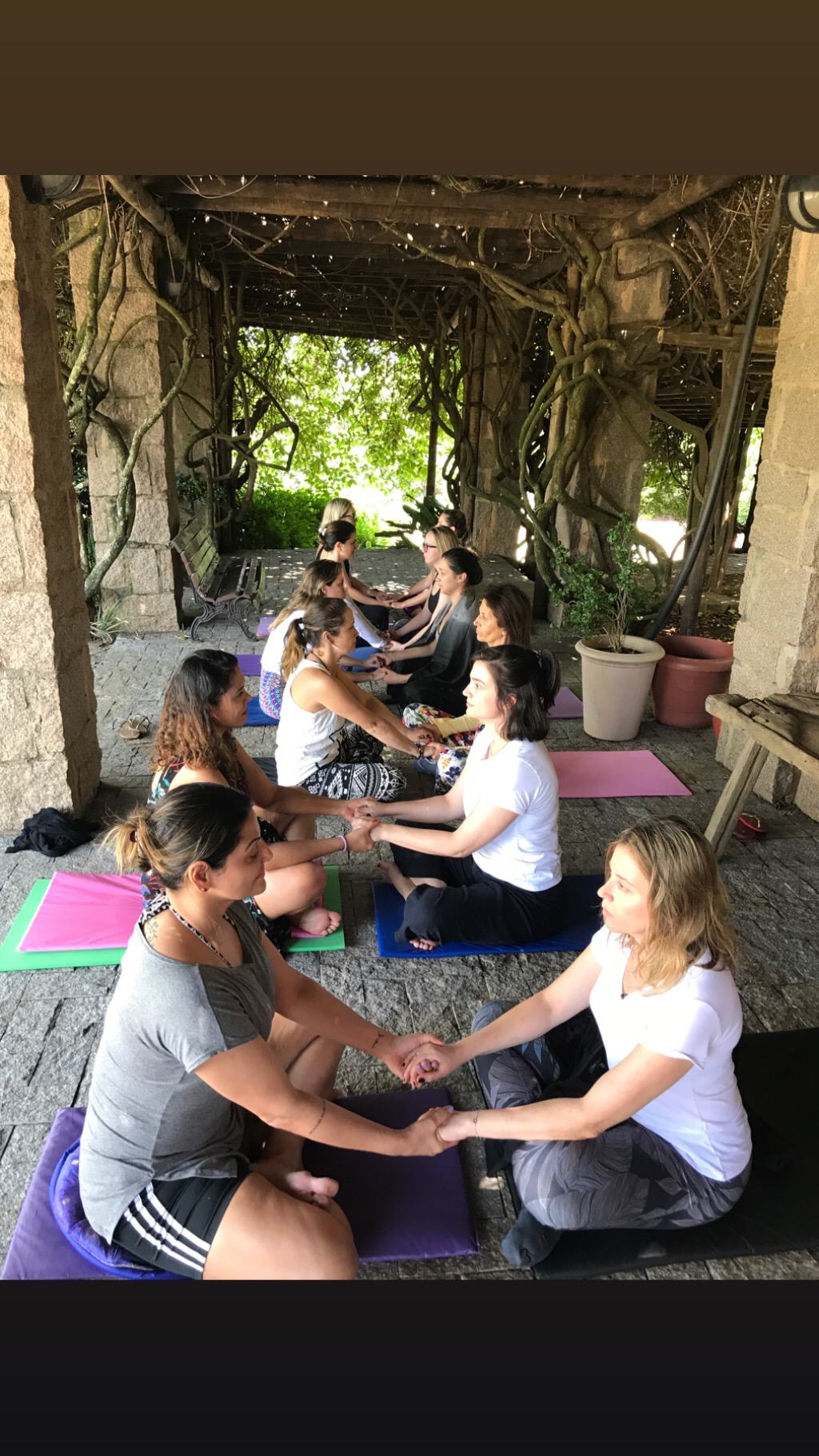 Círculo de conexão em grupo, exercício terapêutico do LoveDetox